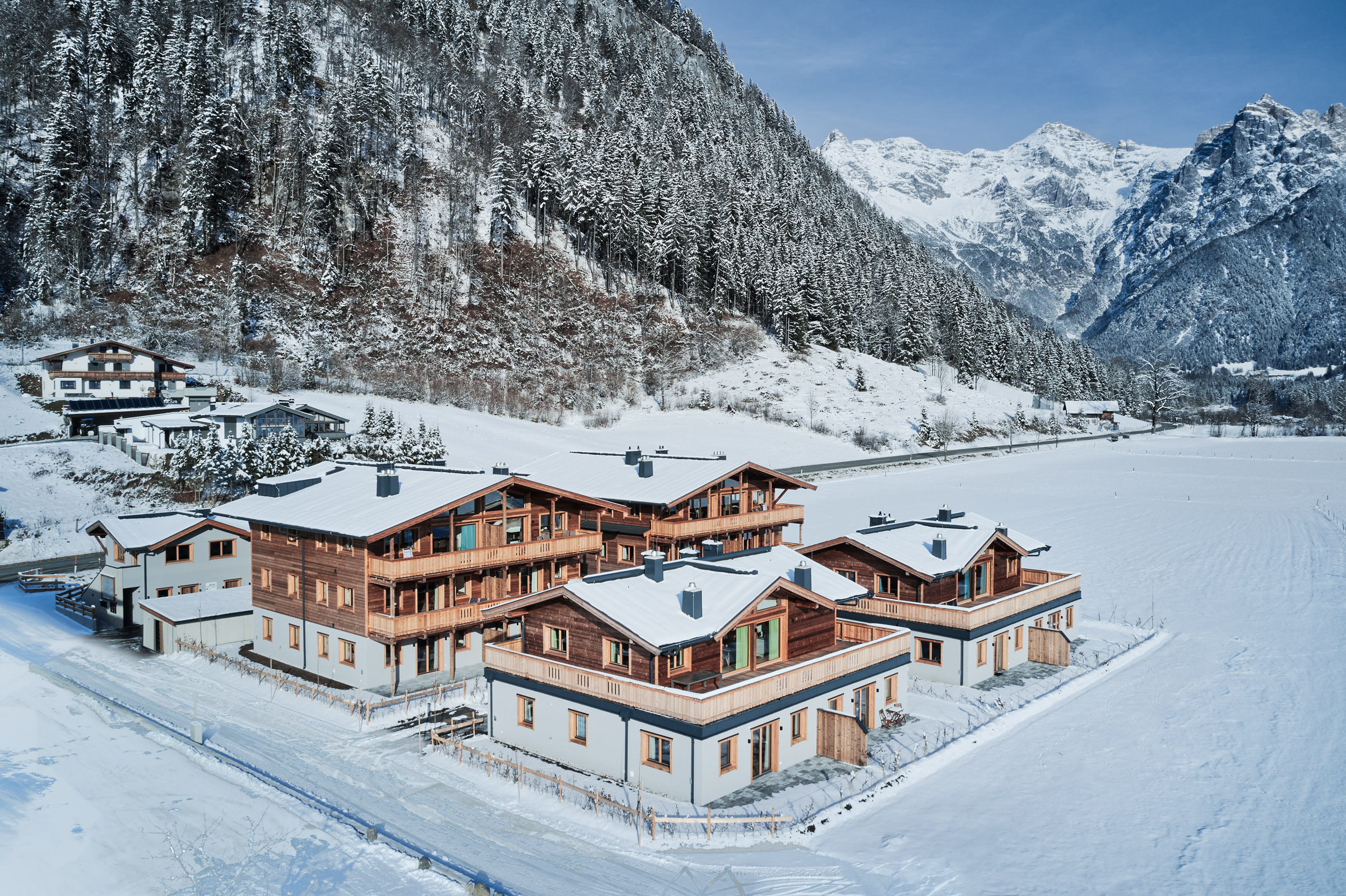 Außenansicht Winter Apartmenthaus in St. Ulrich am Pillersee gebaut von Generalunternehmer LW-Immo